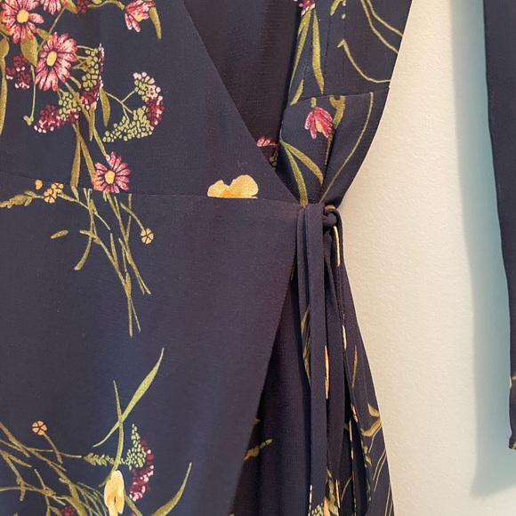 Reformation Melba Dress in Mademoiselle XS - Picture 6 of 8